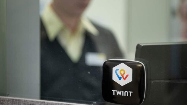 Environ 81% des magasins acceptent le moyen de paiement avec Twint et 84% des boutiques en ligne font de même. (archives)