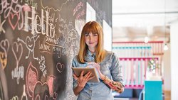 La culture du design n’a jamais été aussi présente. Multinationales, PME, start-up, mais aussi ONG et écoles font appel à cette méthode.