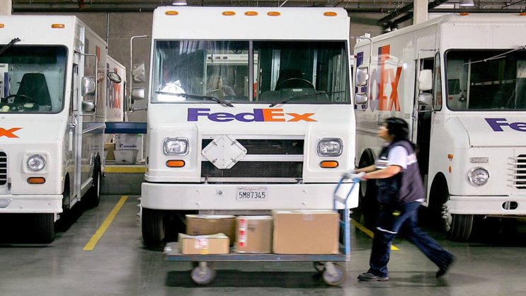 L'action Fedex chutait de 5,25% dans les échanges électroniques après la fermeture de la Bourse de New York, à cause de ses prévisions pour l'exercice en cours.