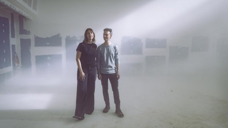 Eve-Anouk Jebejian et Frédéric Steinbrüchel ont été nommés codirecteurs généraux et artistiques. Ils expliquent que la structure prévoit de financer la majorité de ses coûts grâce à ses propres recettes commerciales et au mécénat.