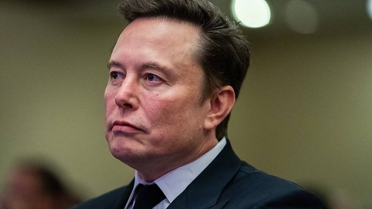 Proche de Donald Trump, Elon Musk loue la "politique d'immigration contrôlée" de l'AfD, ses objectifs économiques de "réduire les impôts" ou encore de "déréglementer le marché". La classification de l'AfD à l'extrême droite "est clairement fausse", affirme encore le milliardaire.