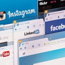 Une stratégie de communication sur les réseaux sociaux doit s’envisager sur le long terme, en publiant des contenus de qualité.