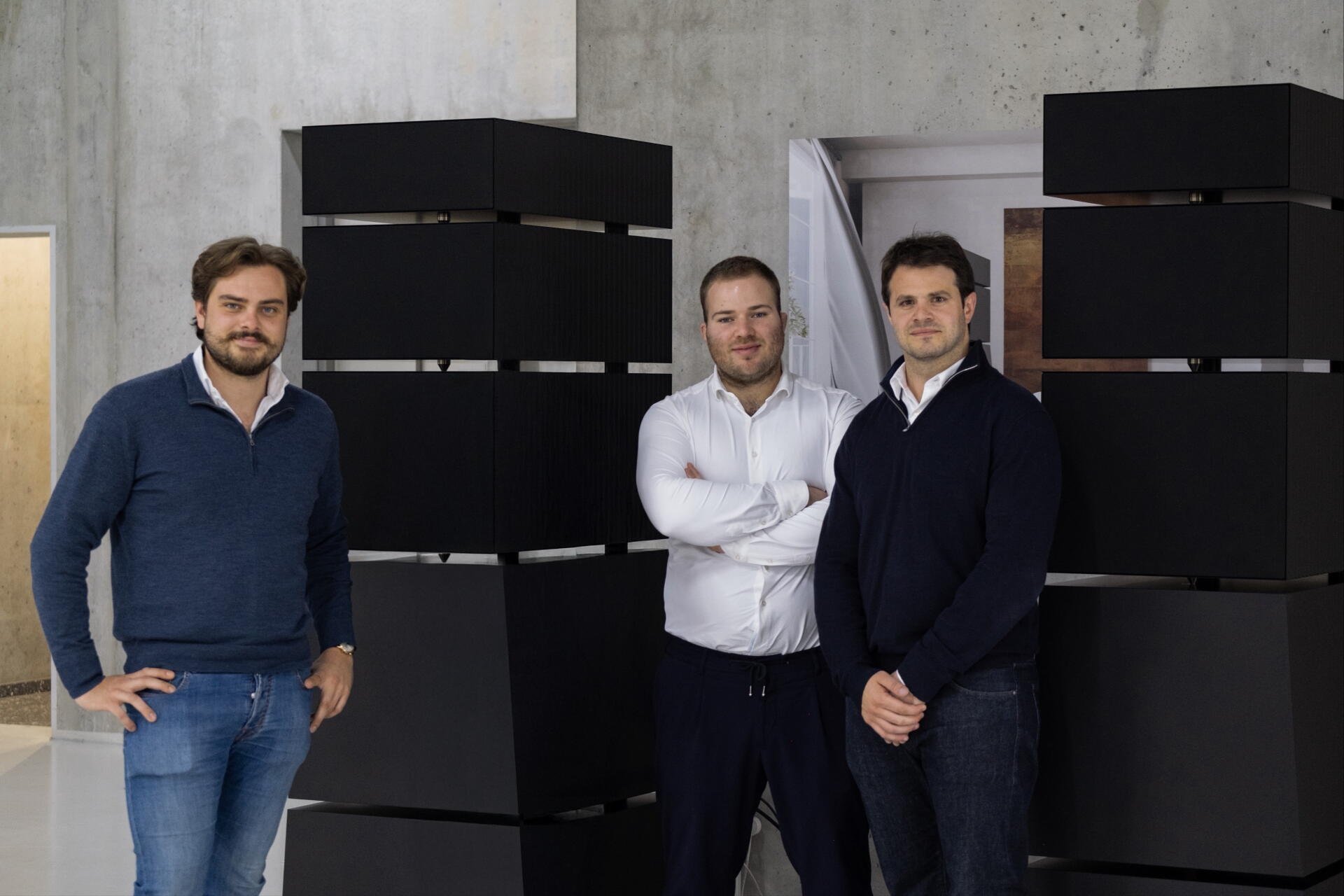 Les trois propriétaires de Goldmund sont Paul Tetaz, COO, Marius Chapel, CEO, et Gaspar Baldunciel, CCO