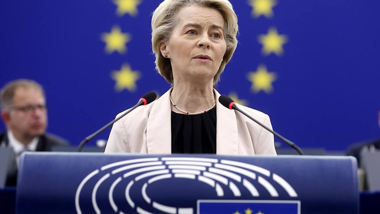 Dans son discours devant le Parlement, Ursula von der Leyen a indiqué que la "première initiative majeure" de la Commission européenne porterait sur la compétitivité pour "combler" le fossé avec les Etats-Unis et la Chine.