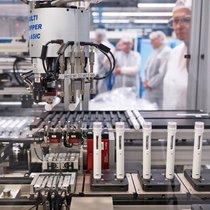 Numéro 1 du classement, Ypsomed est le leader mondial des appareils d’injection de médicament.