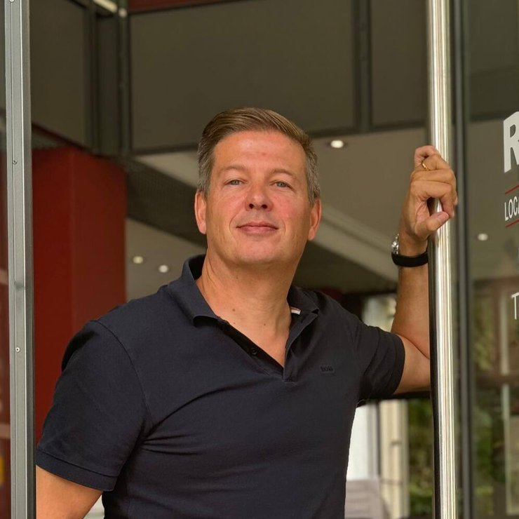 Olivier Nimis est le fondateur et CEO de Remicom