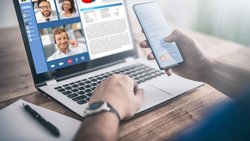 Le webinar permet de ramener de la proximité entre les personnes, sous un format sérieux, tout en pouvant être divertissant.