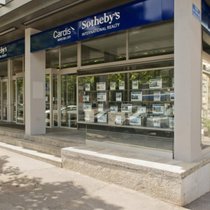 Entre 2018 et 2019, le nombre de transaction de Cardis Sotheby's est passé de 500 à 600, pour une valeur totale des ventes de 700 millions.