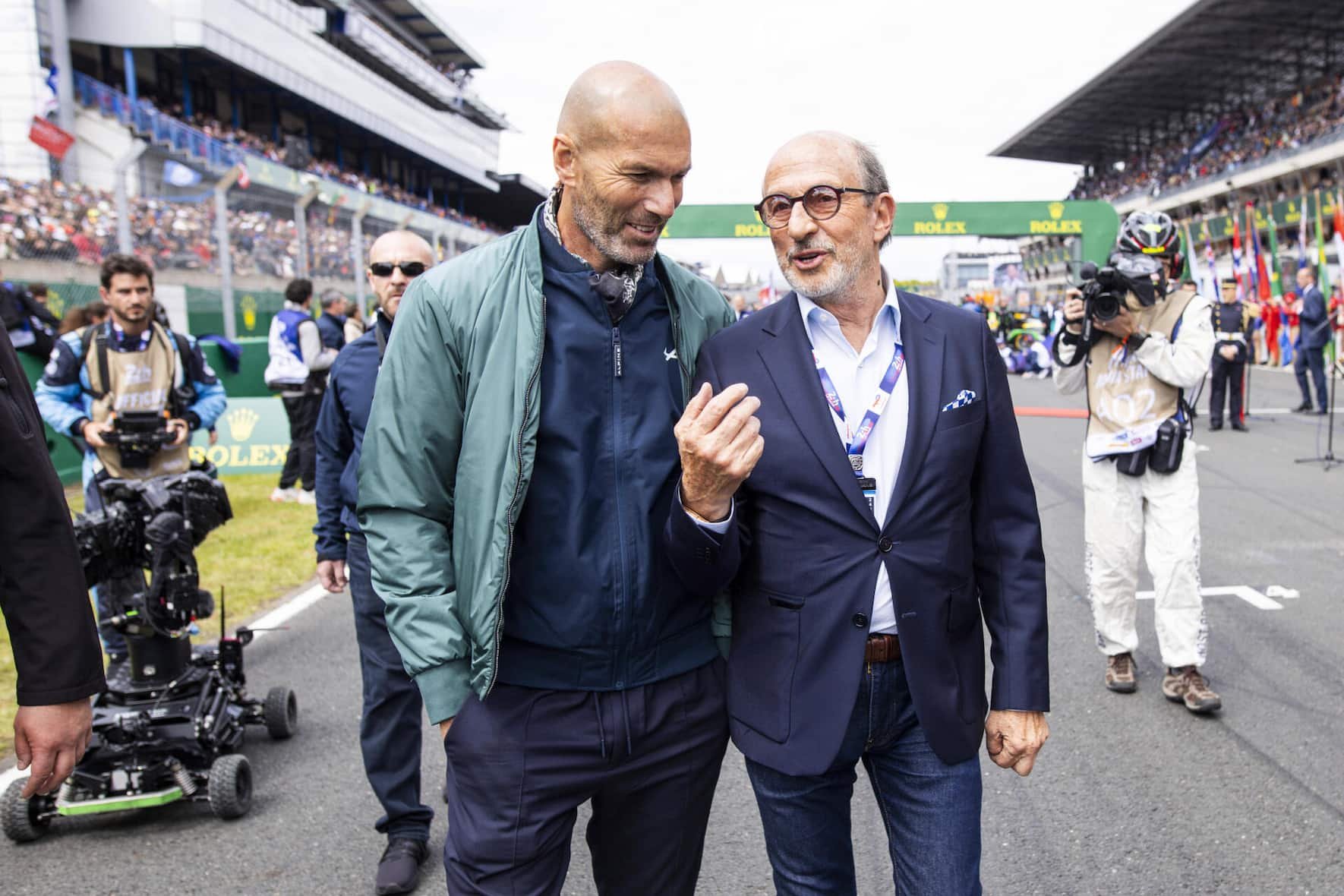 Passionné de sport automobile et sponsor de Formule 1&nbsp;: Richard Mille (à droite) avec l’ancien footballeur Zinédine Zidane aux 24 Heures du Mans.