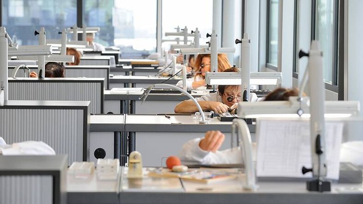 Dans l’horlogerie, le salaire médian de 5500 francs bruts est inférieur à la moyenne suisse.