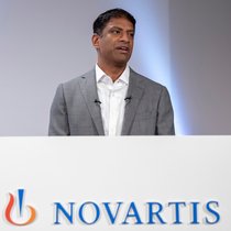 A la tête de Novartis depuis 2018, Vasant Narasimhan a perçu en qualité de directeur général de Novartis près de 110 millions de francs en numéraire, actions et autres avantages (archives).