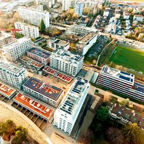 A Nyon, le projet des Jardins du Couchant s’approvisionne d’énergie à 80% sans émission de CO2. Il permet d'économiser 400 tonnes de CO2 par an.