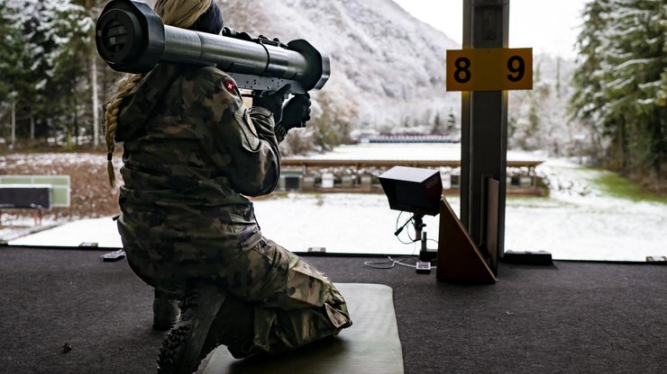 Dans les prochaines années, l’armée devra moderniser son matériel et ses infrastructures, générant de nombreuses commandes publiques, dont une part sera destinée aux PME.
