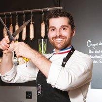 Romain Pellet, sacré MOF charcutier-traiteur en 2015, a enseigné six ans à l’EHL avant d’ouvrir son enseigne à Genève.