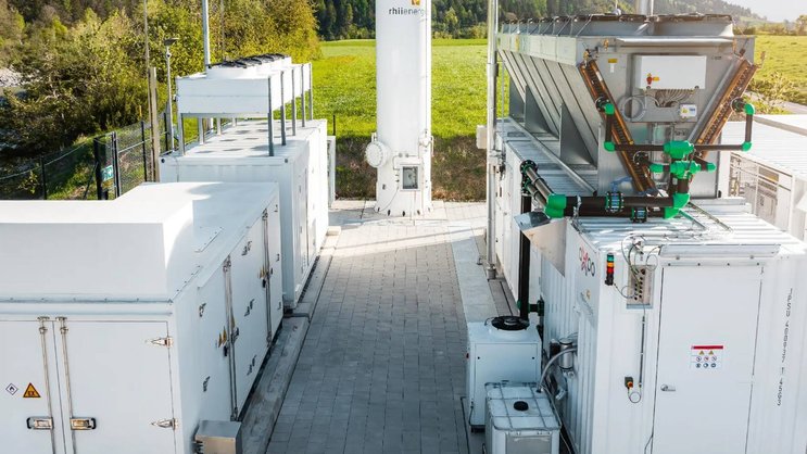 La plus grande installation de production d'hydrogène écologique de Suisse se situe dans les Grisons.