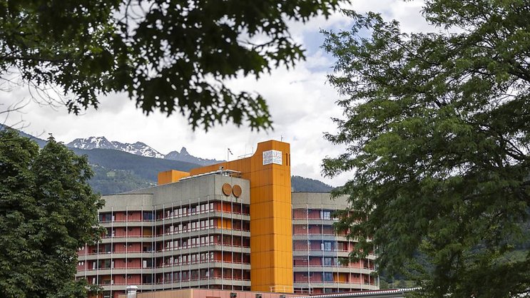 Un expert financier a analysé la situation financière de l'Hôpital du Valais (HVS). Il a présenté ses conclusions mercredi.