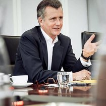 Philipp Hildebrand sur la participation de la Suisse aux sanctions : «Ce qui me préoccupe, c'est l'arbitraire juridique avec lequel on a parfois procédé.»