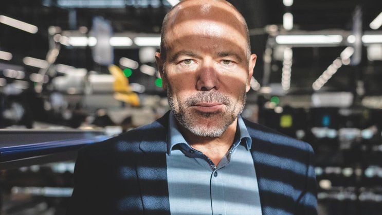 Martin Strehl rejoint la société en tant que troisième actionnaire et en devient le CEO.