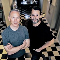 Daniel Schreiber (à g.) et Shai Wininger, les deux cofondateurs de Lemonade, réinventent la branche de l’assurance.