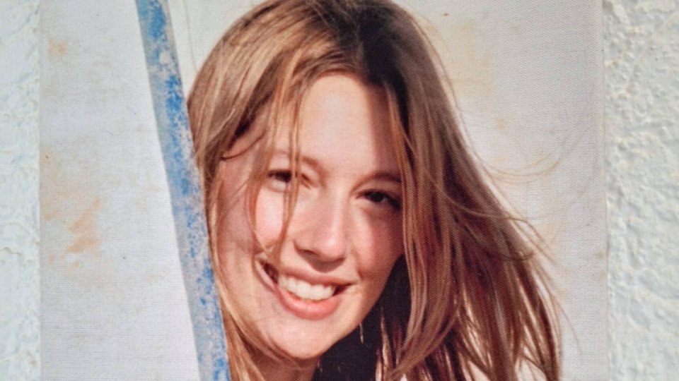 Julia Binder surf