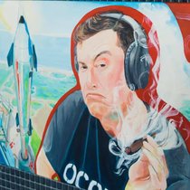 En 2018, Elon Musk a fumé de la marijuana dans un célèbre podcast américain, peu après avoir affirmé ne pas consommer de drogues.