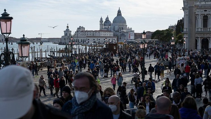 Du 25 avril au 14 juillet, les touristes journaliers devront acheter un billet pour entrer dans la vieille ville de Venise (archives).