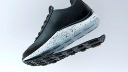 Selon un test mené à l'Empa, la semelle brevetée de la marque permet à la chaussure environ 30% d'amortissement supplémentaire.