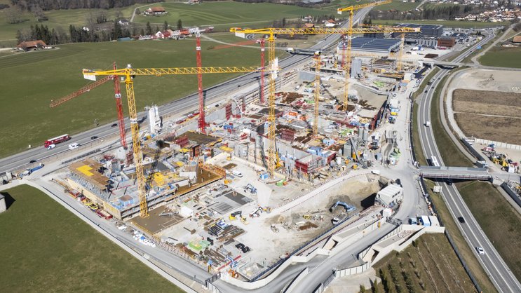 Rolex a obtenu la mise en place d'une zone d'exclusion aérienne au-dessus du chantier de Bulle.