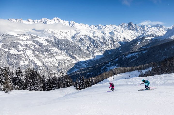 Il y a moins de millionnaires dans les montagnes qu'au bord des lacs, à l'exception de certaines destinations comme Verbier (VS).