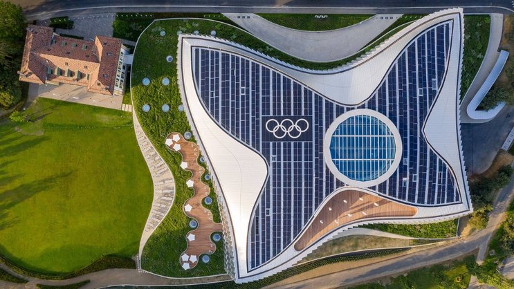 L’entreprise a remporté le Prix solaire suisse à neuf reprises, notamment pour la toiture du nouveau siège du CIO en 2020.