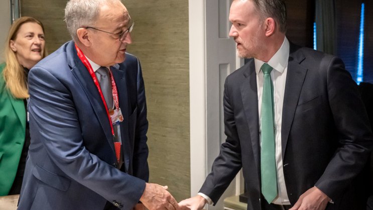 L'ouverture de ces enquêtes a été annonce par le représentant de la Maison Blanche pour le Commerce (USTR), Jamieson Greer (ici avec Guy Parmelin à Davos en janvier dernier).