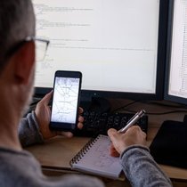 A l’inverse des slashers et du cumul des temps partiels salariés, la polygamie professionnelle touche des secteurs qualifiés et valorisés.