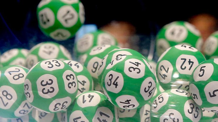 La société, qui emploie environ 2500 personnes, est cotée sur le Nasdaq Stockholm Large Cap et est membre de l'Association européenne des jeux et des paris (EGBA) ainsi que membre fondateur de l'IBIA (Association internationale de l'intégrité des paris). (AP Photo/Michel Euler)