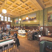 Tibits a transformé en 2018 le mythique Buffet de la Gare de Lausanne. Au total 1300 commerces sont situés dans les gares en Suisse.