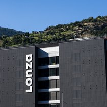Lonza a confirmé, mercredi, sa volonté de délocaliser une partie de ses 4500 employés du site de Viège à Hyderabad, en Inde (archives).