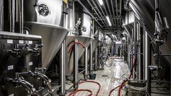C’est dans la zone de fermentation de la brasserie que le système de récupération du CO2 est installé.