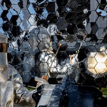 Panatere a conçu deux fours solaires à concentration, récemment inaugurés à La Chaux-de-Fonds, capables d’atteindre les températures requises pour la métallurgie.