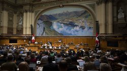 Le National a validé l'été dernier la primauté des CCT étendues sur les salaires cantonaux minimaux (archives).