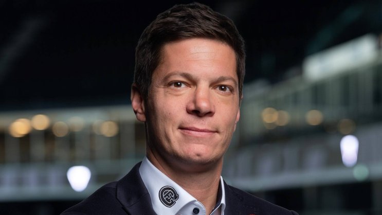 Marc-André Berset est le directeur du Championnat du monde de hockey de Fribourg en 2026 et le Manager Communication & Brand de Fribourg-Gottéron.