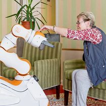 F&P Robotics développe des robots pour les maisons de retraite. Son "swissness" lui donne un net avantage concurrentiel à l'étranger.