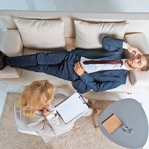 Consulter un psychologue en ligne au lieu de se rendre à son cabinet, c’est le service proposé par la société autrichienne Instahelp.