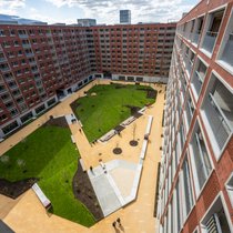 L'îlot A du nouveau quartier Quai Vernets à Genève comprend 515 logements répartis sur neuf étages.