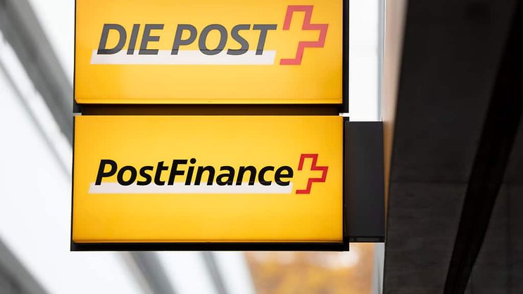 Les nouvelles CCT de la Poste, valables dès 2025, s'appliquent à 25'500 collaborateurs de la Poste et 2800 employés de PostFinance (archives).