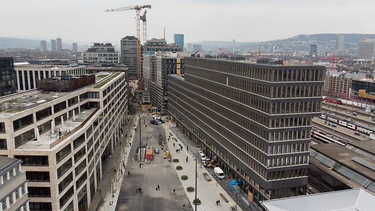 L'offre en immobilier de bureau s'est contractée l'année dernière en Suisse, particulièrement à Zurich comme ici dans le quartier Europaallee, mais aussi dans une moindre mesure à Genève. (archives)