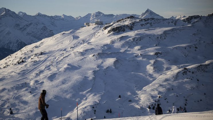 Vue sur le Crap Sogn Gion dans le domaine skiable de la Weisse Arena (archives).