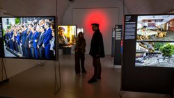 Les  meilleures photos de presse de l'année 2024, suisses ou internationales, sont exposées au Château de Prangins.