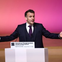 Emmanuel Macron a vanté le nucléaire comme un "facteur d'indépendance", à l'ouverture du Sommet sur l'Energie nucléaire à Paris mardi.