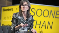 L’Américaine Cathie Wood, fondatrice d’Ark Invest, règne sur 60 milliards de dollars d’actifs sous gestion.