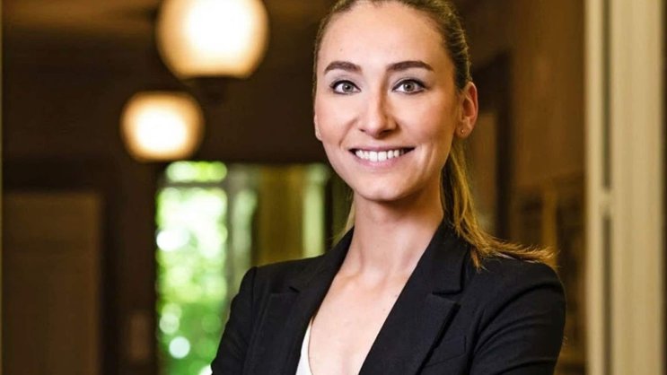 Pour Marine Estrem, directrice de la Clinique Valmont, le CV et la lettre de motivation ne sont plus des impératifs dans le recrutement.