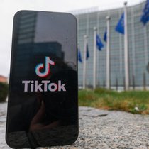 La Commission européenne veut que TikTok change son interface "addictive" (image d'illustration)